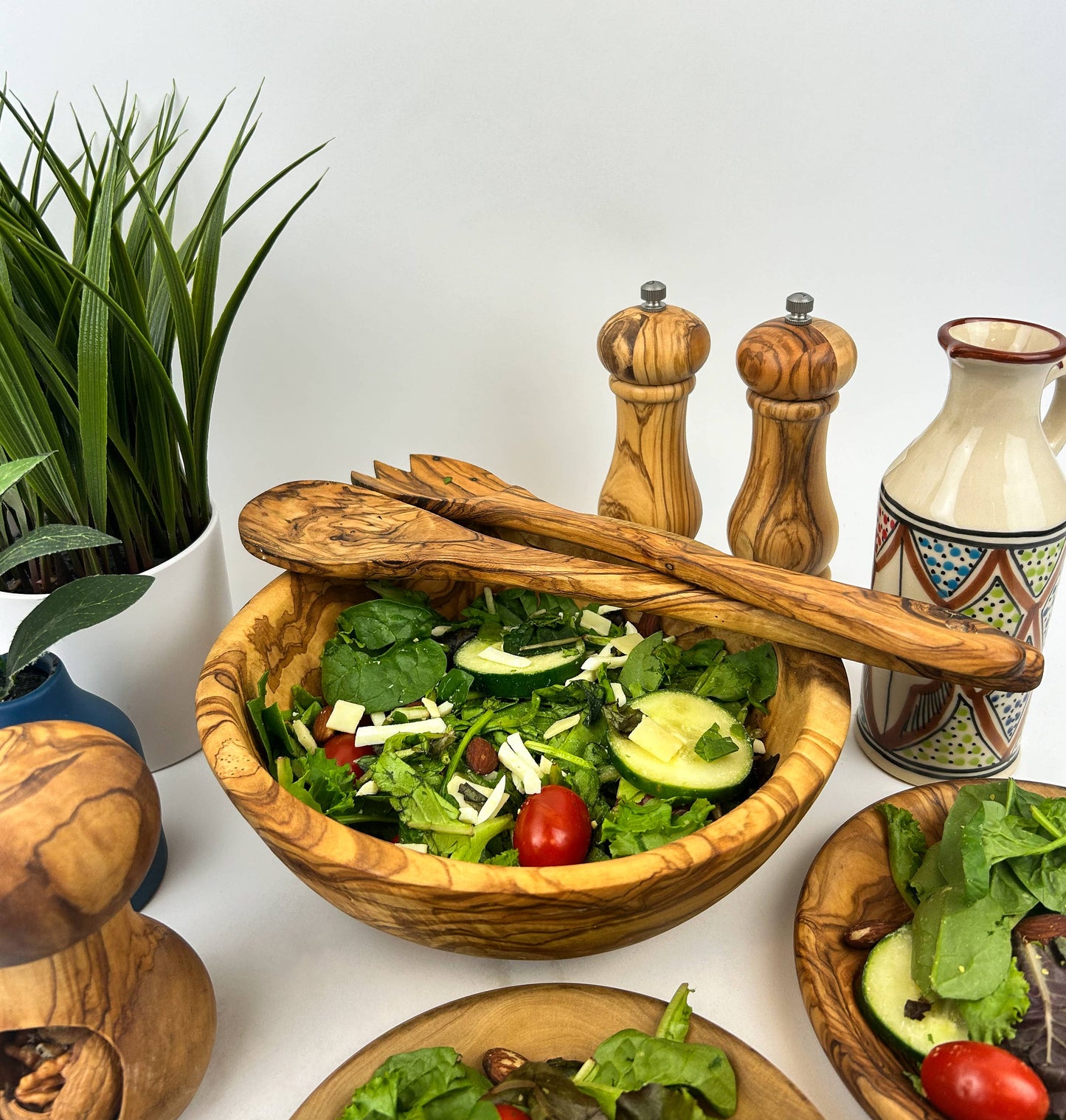 Natural OliveWood - Olive Wood Family Salad Bowl